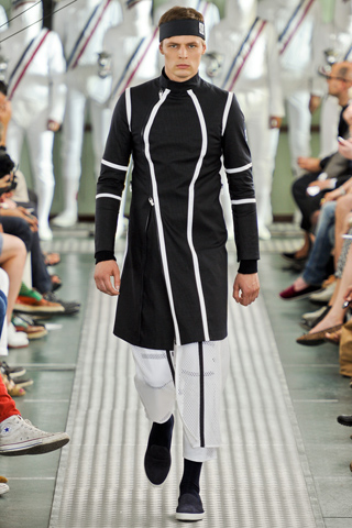 Moncler Gamme Bleu / - 2012